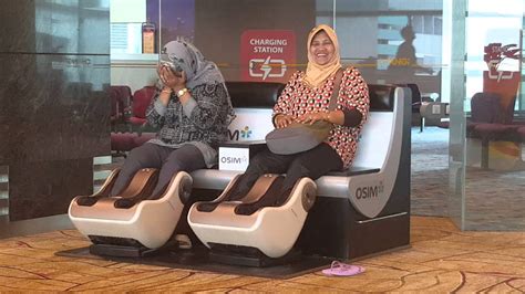 airport plaza foot and body massage|showers at changi airport.